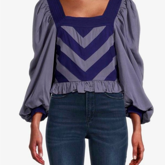 Area Stars Navy Ruffled Puff Sleeve Cropped Blouse - Picture 3 of 8